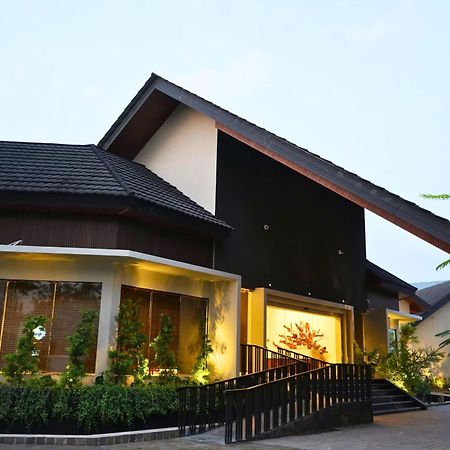 Azana Garden Hill Resort Blora Ngoại thất bức ảnh